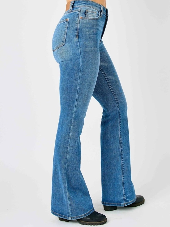 Judy Blue Denim - Judy Blue High-Waisted Classic Flare Blue Jeans Women's Size 28